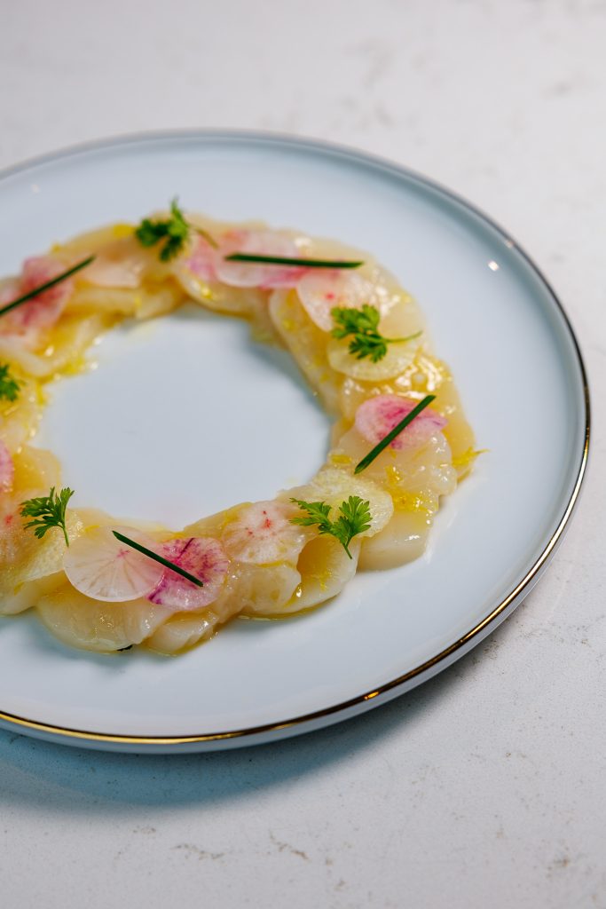 Coquille crudo met radijs