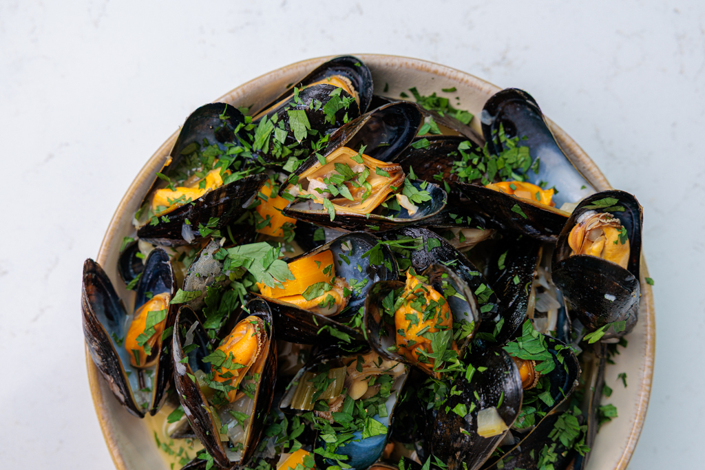 moules marinières recept met witte wijn en koude boter